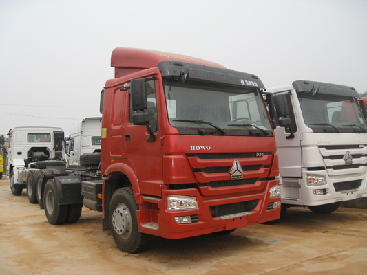 HOWO 4x2는 원동력 트럭 6 Wheeler 290HP 336HP 견인 대표를 운전합니다