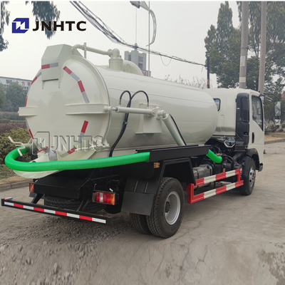 Sinotruk HOWO 4X2 하수 흡입 트럭 유로 3 Rhd LHD 5000 리터