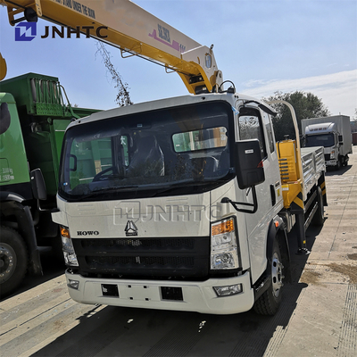 Sinotruk Howo 4X2 라이트 텔레스코핑 붐 크레인 트럭 5 톤