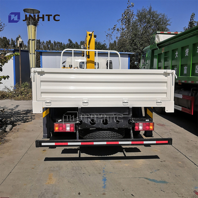 Sinotruk Howo 4X2 라이트 텔레스코핑 붐 크레인 트럭 5 톤