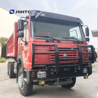 10개의 바퀴와 18m3 수용량을 가진 빨간색 336hp Sinotruk Howo 덤프 트럭
