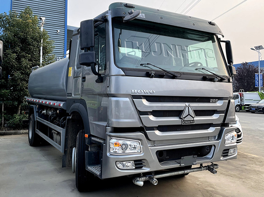 Sinotruk Howo 6 Wheeler 4*2 연료 유조선 트럭 Howo 유조선 10000L