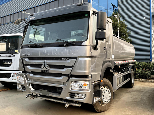 Sinotruk Howo 6 Wheeler 4*2 연료 유조선 트럭 Howo 유조선 10000L